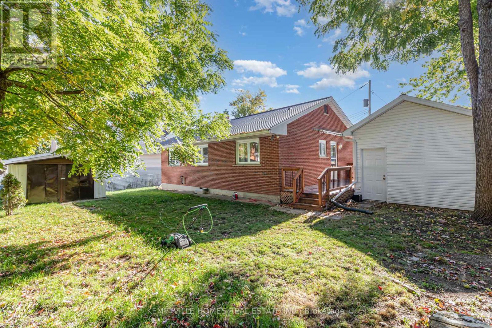 8 Gibson Lane, South Dundas, Ontario  K0C 1X0 - Photo 3 - X12440959