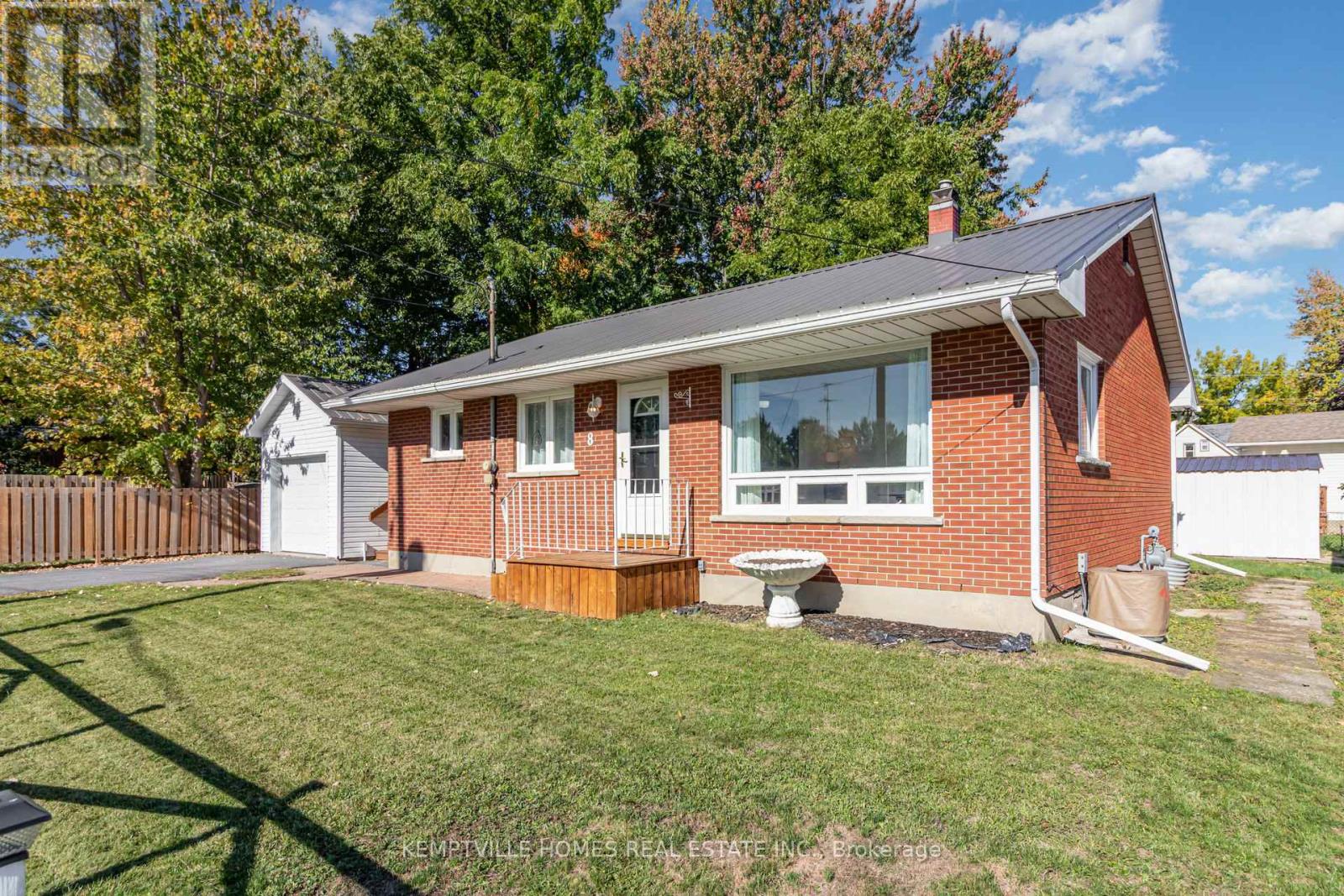 8 Gibson Lane, South Dundas, Ontario  K0C 1X0 - Photo 4 - X12440959