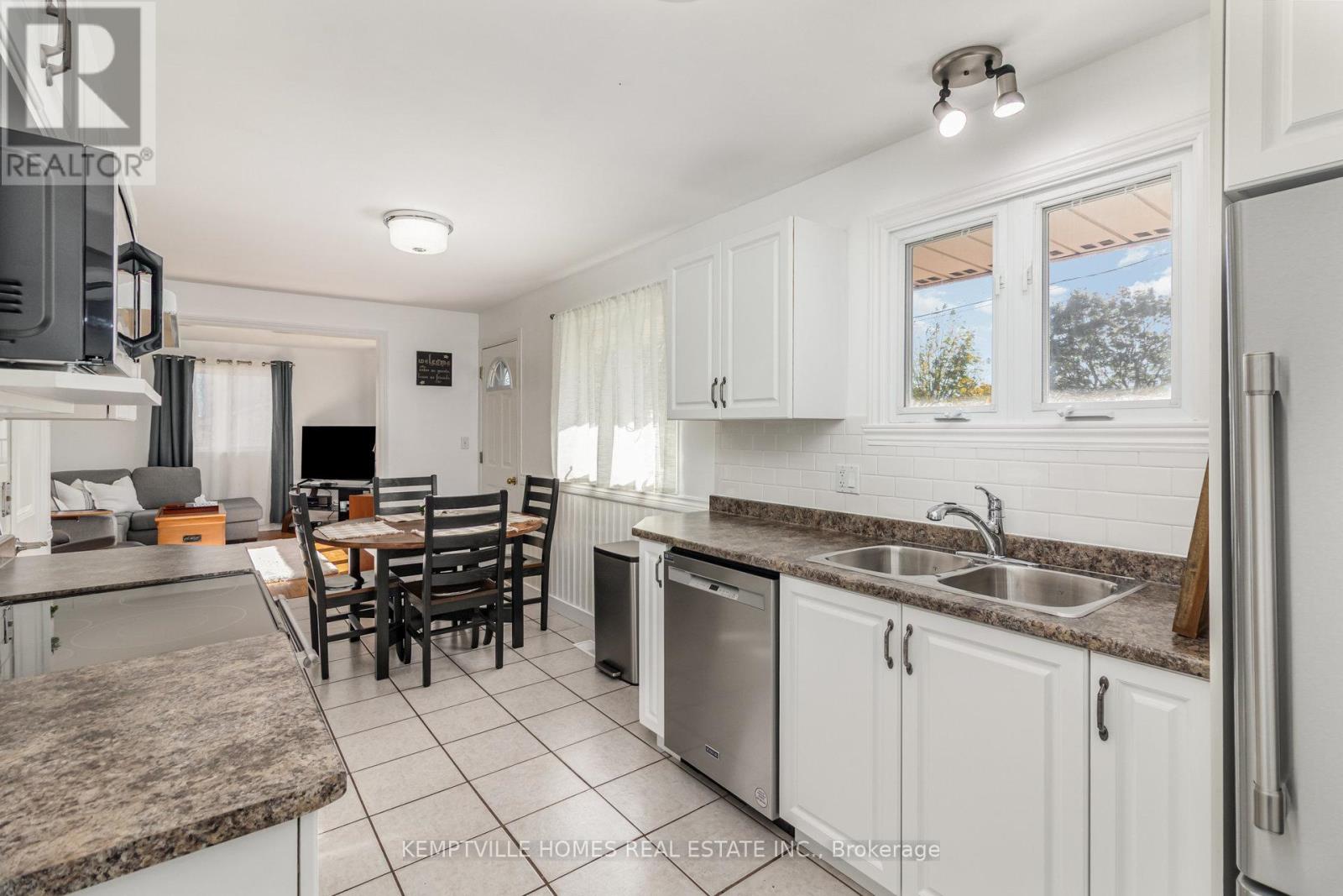 8 Gibson Lane, South Dundas, Ontario  K0C 1X0 - Photo 6 - X12440959