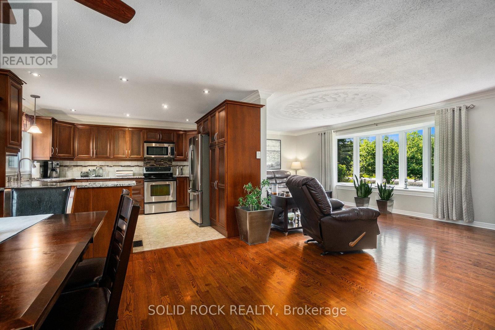 2278 Russland Road E, Russell, Ontario  K0A 3H0 - Photo 18 - X12440984