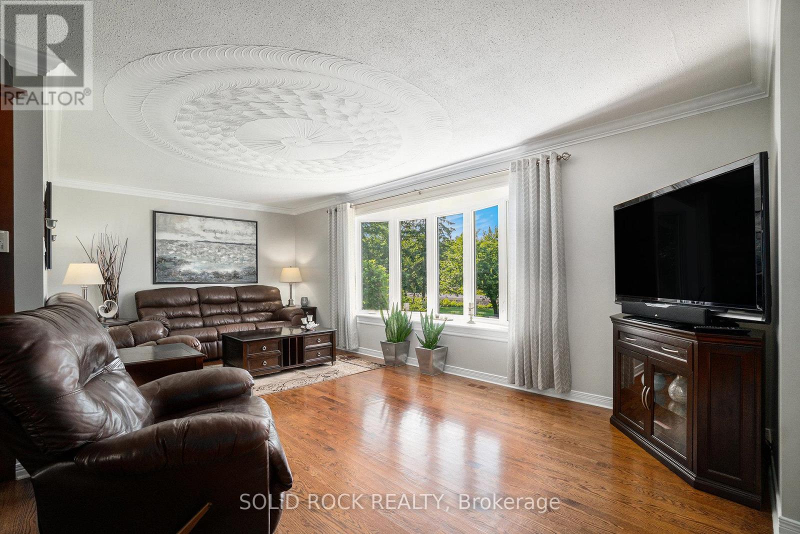 2278 Russland Road E, Russell, Ontario  K0A 3H0 - Photo 4 - X12440984