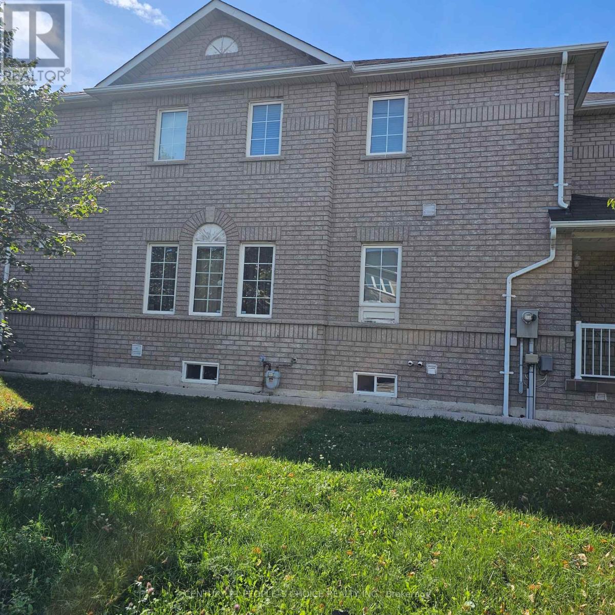 Main Floor - 7196 Gagliano Drive, Mississauga, Ontario  L5W 1X5 - Photo 4 - W12438521