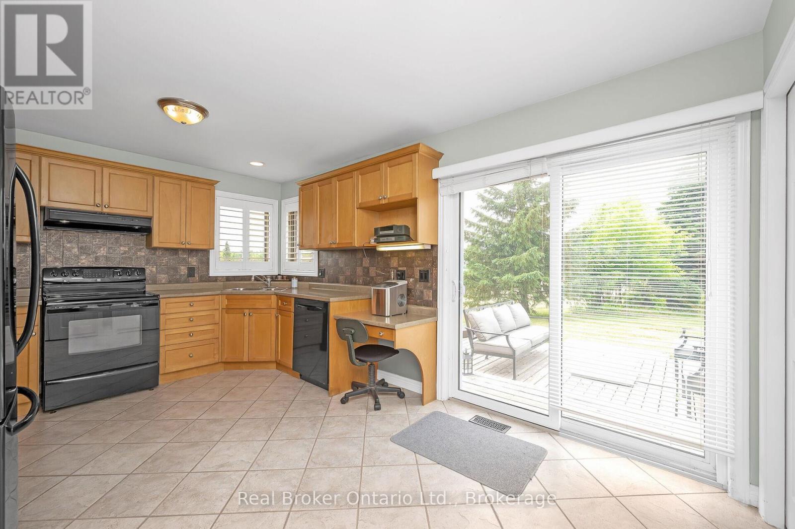 307 Brant County 18 Road, Brant, Ontario  N3T 5L9 - Photo 13 - X12440944