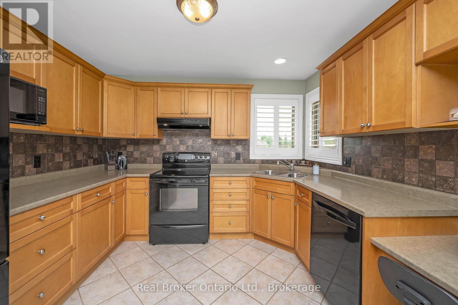 307 Brant County 18 Road, Brant, Ontario  N3T 5L9 - Photo 15 - X12440944