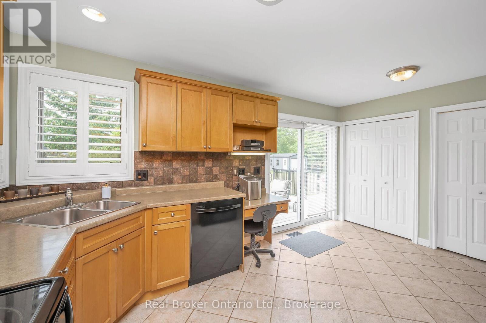 307 Brant County 18 Road, Brant, Ontario  N3T 5L9 - Photo 16 - X12440944