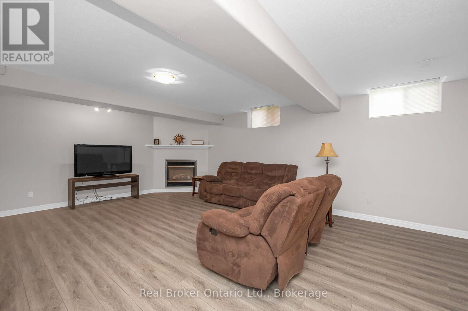 307 Brant County 18 Road, Brant, Ontario  N3T 5L9 - Photo 24 - X12440944