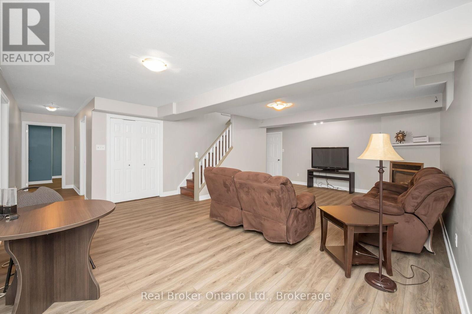 307 Brant County 18 Road, Brant, Ontario  N3T 5L9 - Photo 25 - X12440944