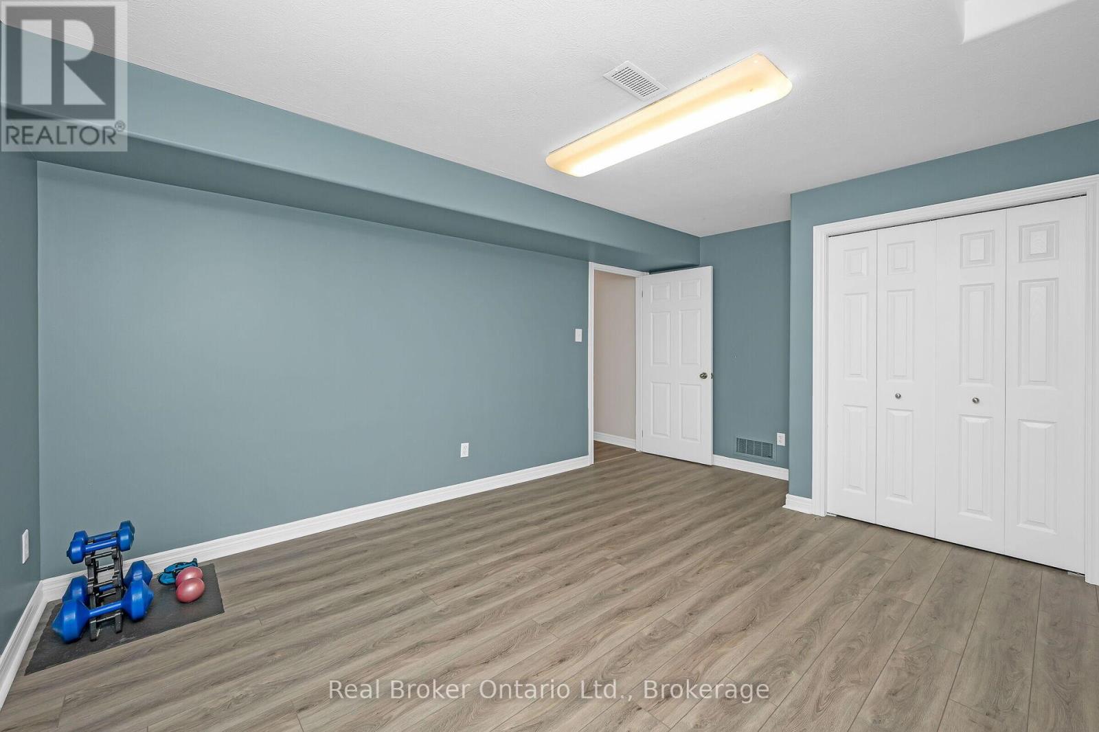 307 Brant County 18 Road, Brant, Ontario  N3T 5L9 - Photo 29 - X12440944