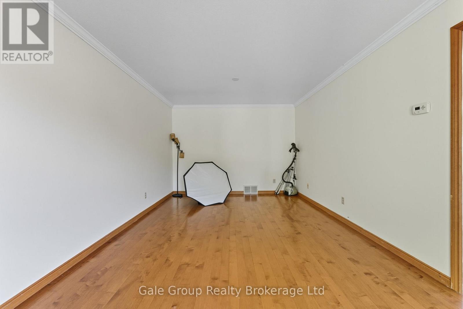 468 Manitoba Road, Woodstock, Ontario  N4S 8N8 - Photo 13 - X12440891