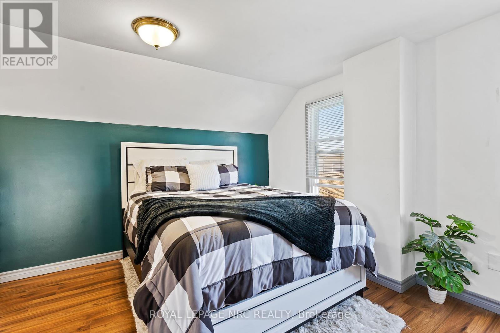 632 Steele Street, Port Colborne (Main Street), Ontario  L3K 4Y7 - Photo 15 - X12440866