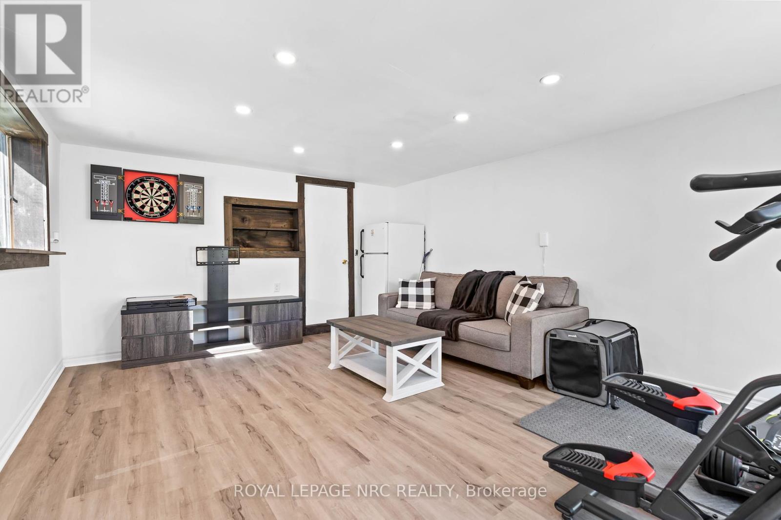 632 Steele Street, Port Colborne (Main Street), Ontario  L3K 4Y7 - Photo 25 - X12440866