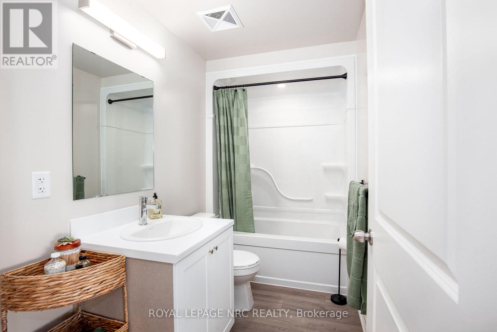 333 - 50 Herrick Avenue, St. Catharines (Oakdale), Ontario  L2P 2T9 - Photo 5 - X12440968