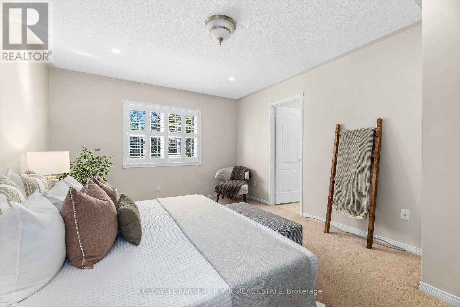 62 Ipswich Place, Whitby, Ontario  L1M 2K2 - Photo 17 - E12440483