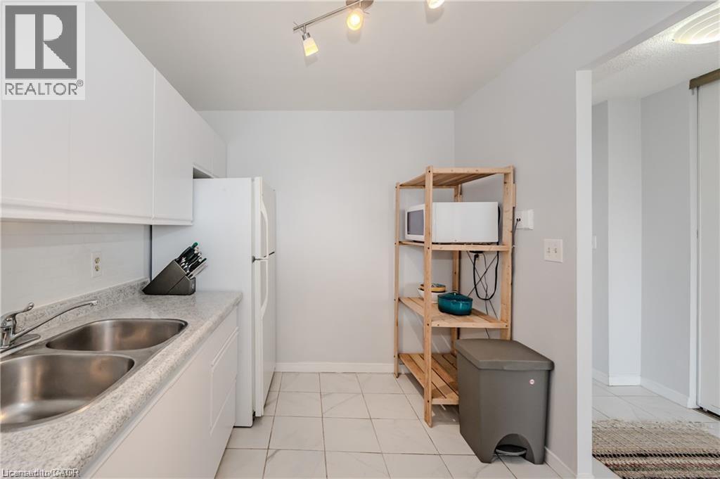 18 Holborn Court Unit# 503, Kitchener, Ontario  N2A 4A1 - Photo 8 - 40775661