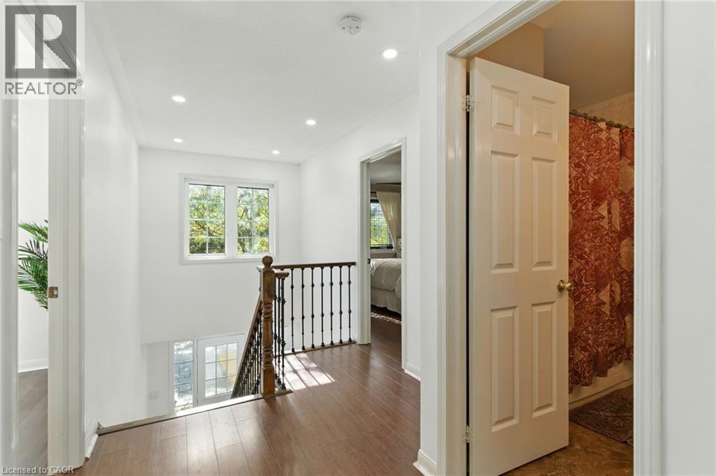 5566 Thorn Lane, Burlington, Ontario  L7L 6V8 - Photo 16 - 40775586