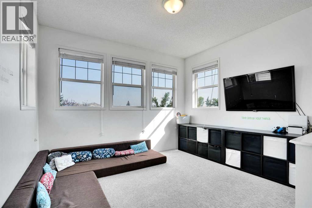 264 Harvest Hills Drive Ne, Calgary, Alberta  t3k 4h7 - Photo 12 - A2243711