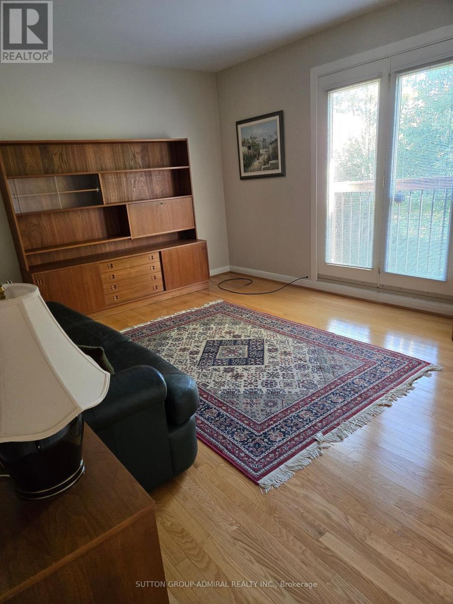 261 Epsom Downs Drive, Toronto, Ontario  M3M 1T3 - Photo 6 - W12440790
