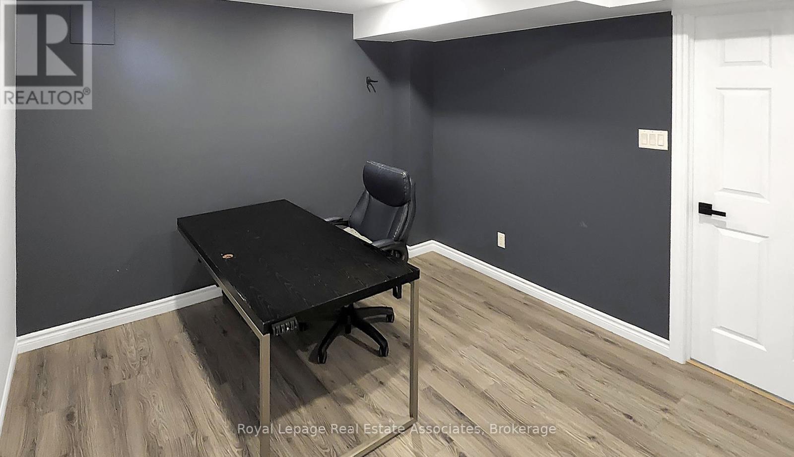 59 Solsbury Crescent, Hamilton, Ontario  L0R 1W0 - Photo 17 - X12430340