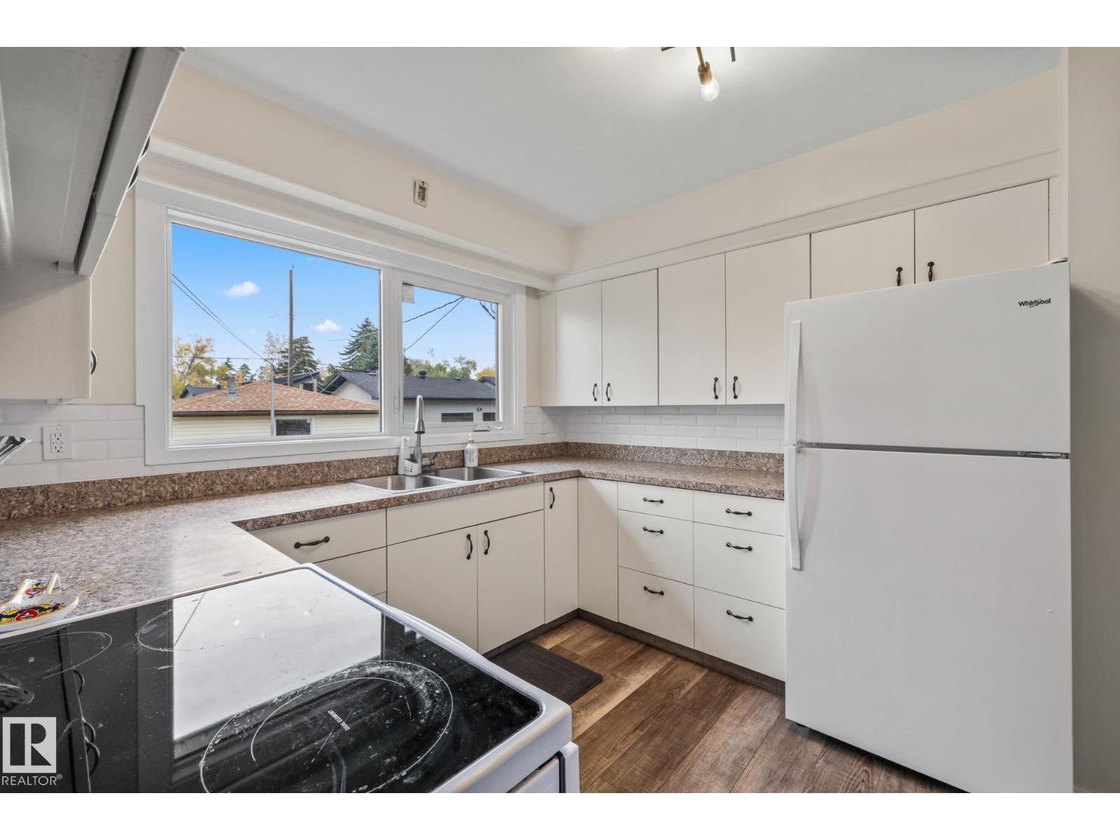 10820 60 Av Nw, Edmonton, Alberta  T6H 4R1 - Photo 12 - E4460480