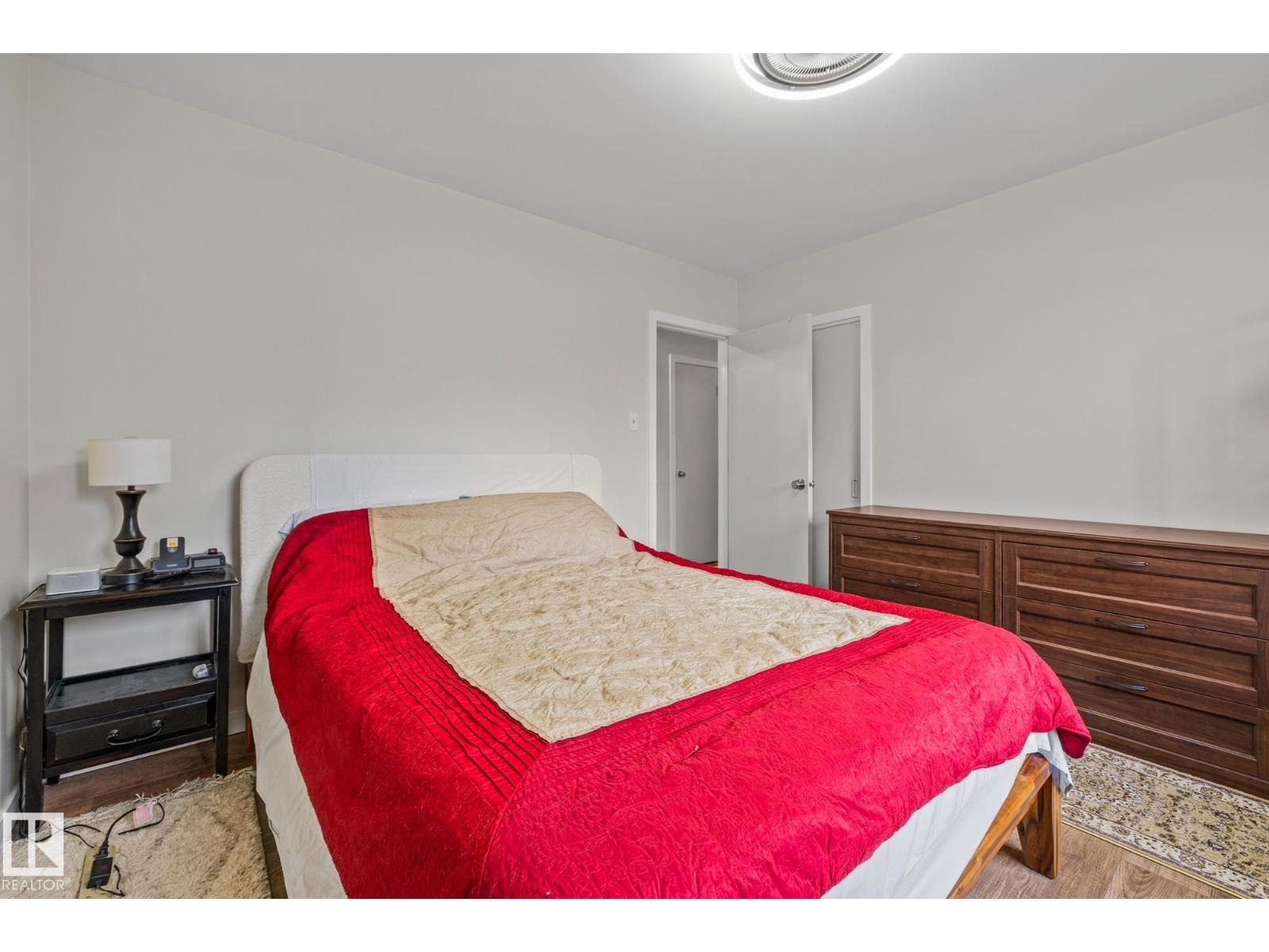 10820 60 Av Nw, Edmonton, Alberta  T6H 4R1 - Photo 19 - E4460480
