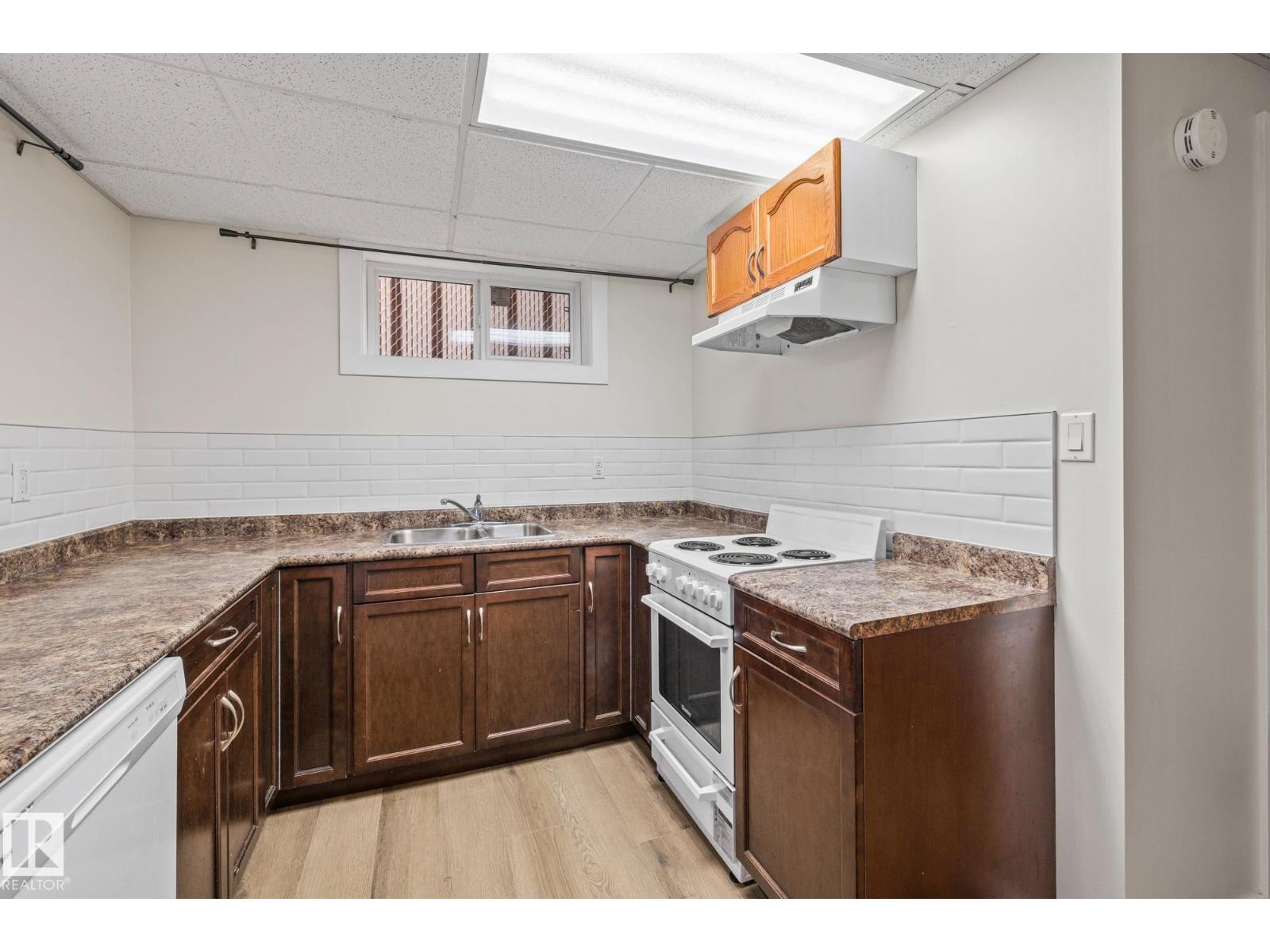 10820 60 Av Nw, Edmonton, Alberta  T6H 4R1 - Photo 28 - E4460480