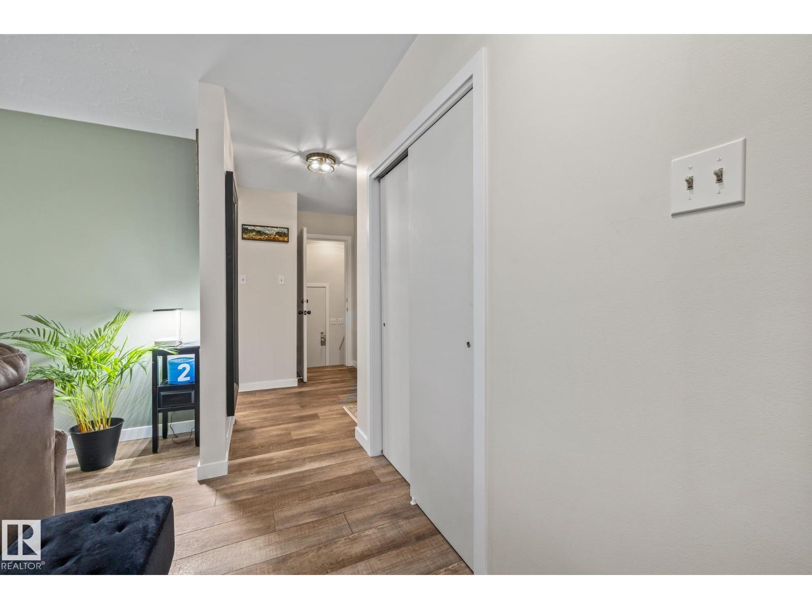 10820 60 Av Nw, Edmonton, Alberta  T6H 4R1 - Photo 3 - E4460480
