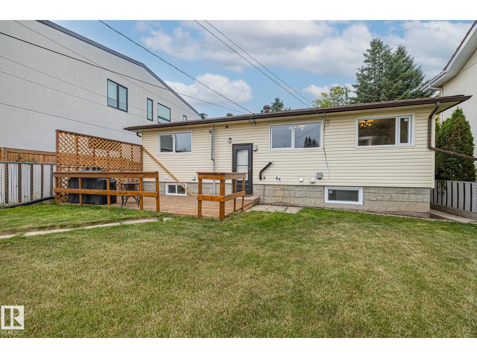 10820 60 Av Nw, Edmonton, Alberta  T6H 4R1 - Photo 37 - E4460480