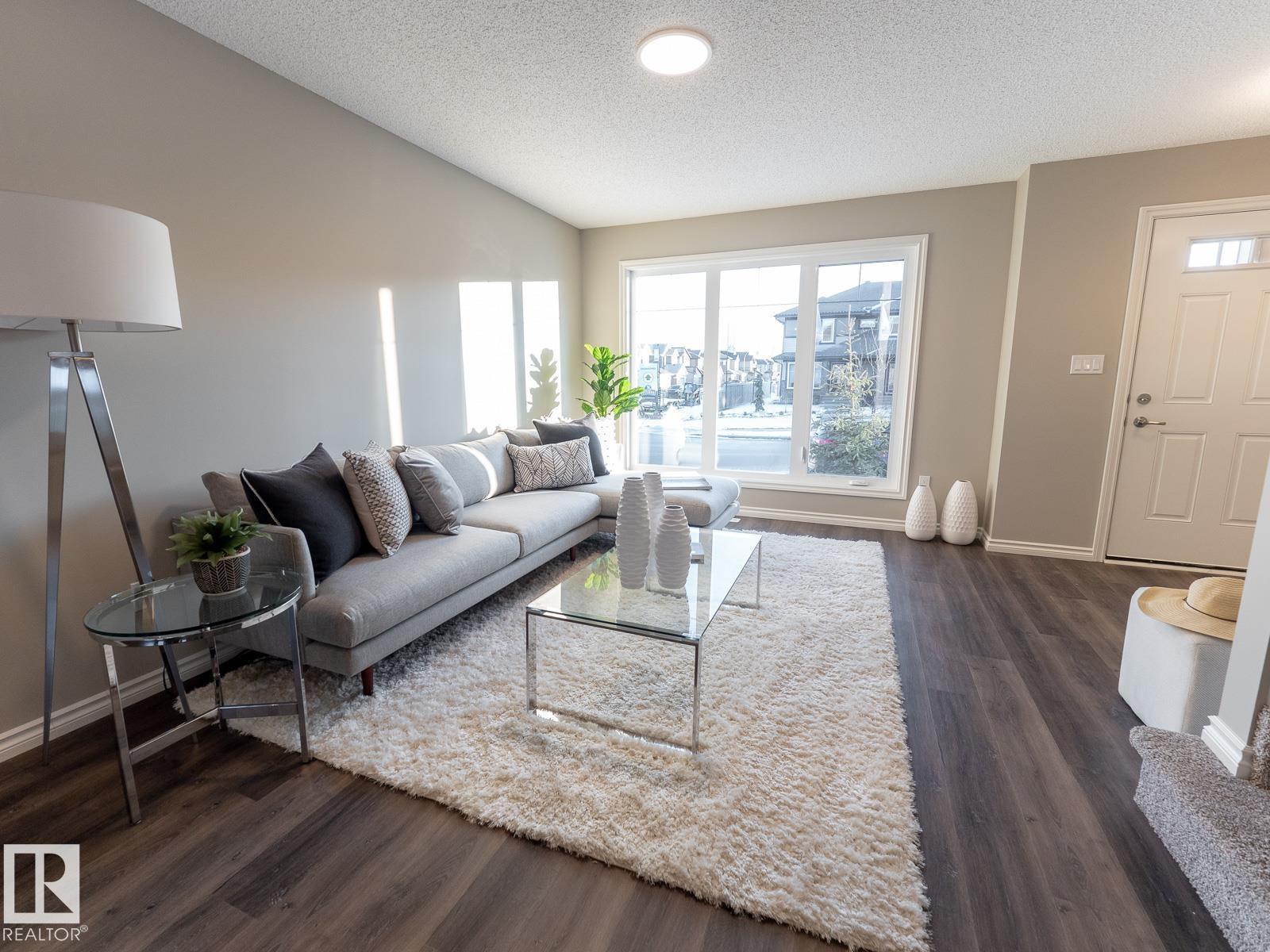 7230 Rosenthal Dr Nw, Edmonton, Alberta  T5T 7W9 - Photo 4 - E4460482