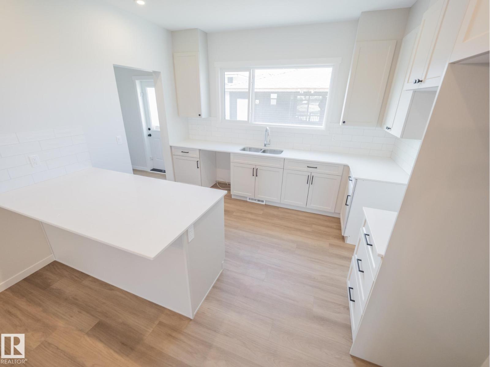 3224 Dallas Schmidt Dr Nw, Edmonton, Alberta  T5E 7A8 - Photo 9 - E4460486