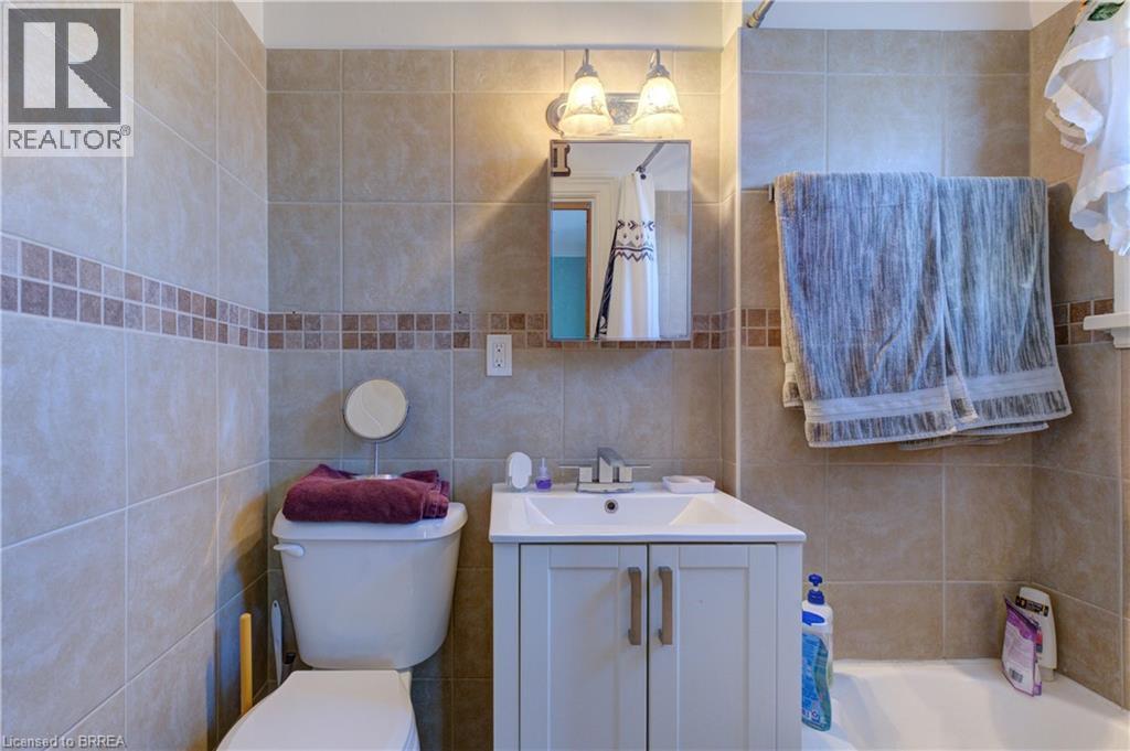 111 Erie Avenue, Brantford, Ontario  N3S 2G3 - Photo 34 - 40775495