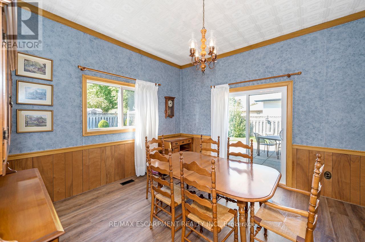 97 Ellis Crescent S, Waterloo, Ontario  N2J 2B9 - Photo 22 - X12440789