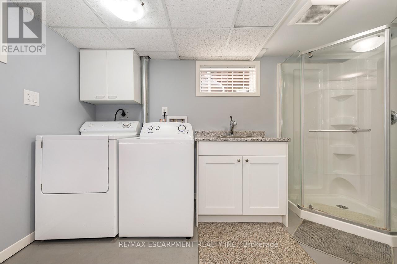 97 Ellis Crescent S, Waterloo, Ontario  N2J 2B9 - Photo 29 - X12440789