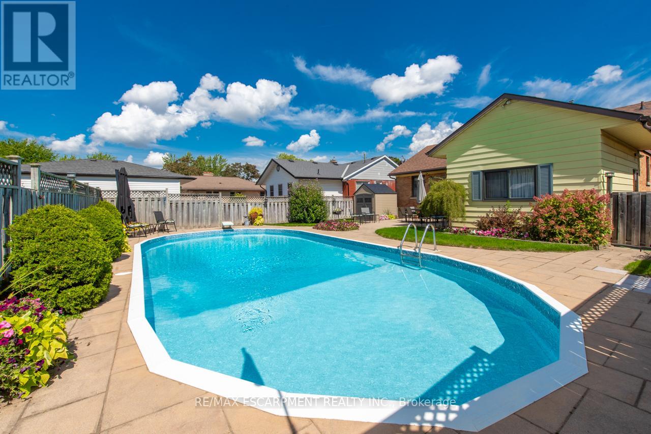 97 Ellis Crescent S, Waterloo, Ontario  N2J 2B9 - Photo 32 - X12440789