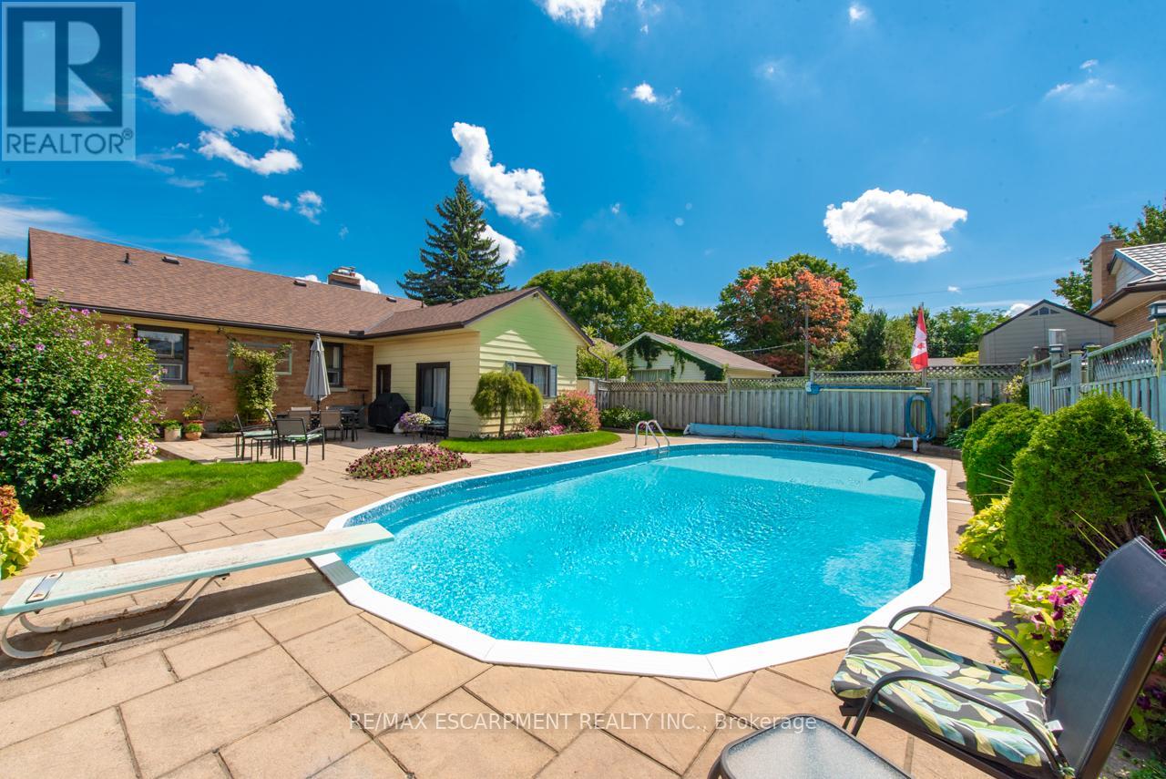 97 Ellis Crescent S, Waterloo, Ontario  N2J 2B9 - Photo 33 - X12440789