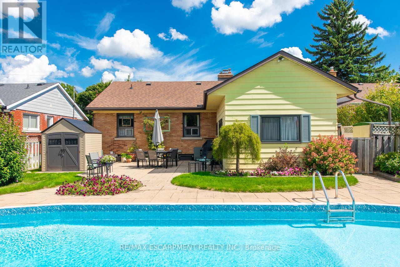 97 Ellis Crescent S, Waterloo, Ontario  N2J 2B9 - Photo 38 - X12440789