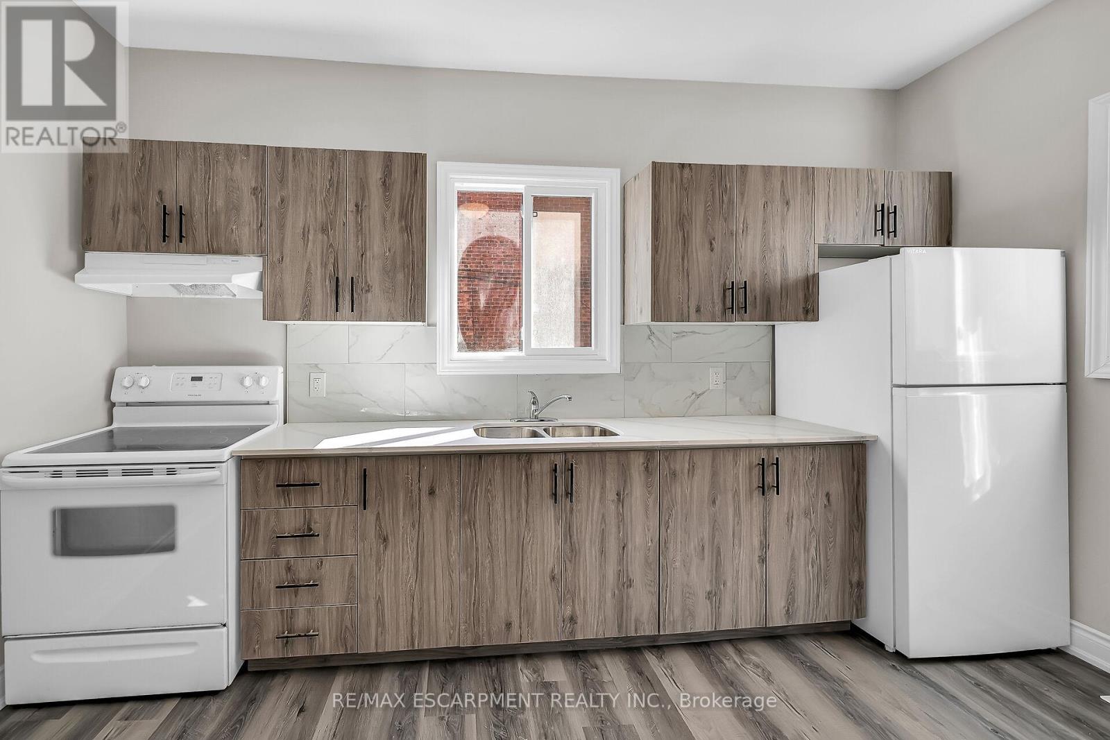 138 Sanford Avenue N, Hamilton, Ontario  L8L 5Z5 - Photo 11 - X12440810