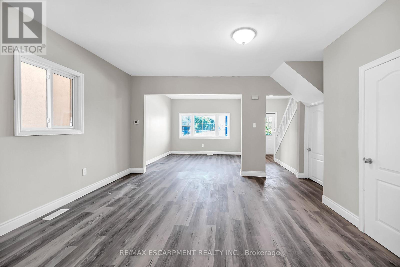 138 Sanford Avenue N, Hamilton, Ontario  L8L 5Z5 - Photo 8 - X12440810