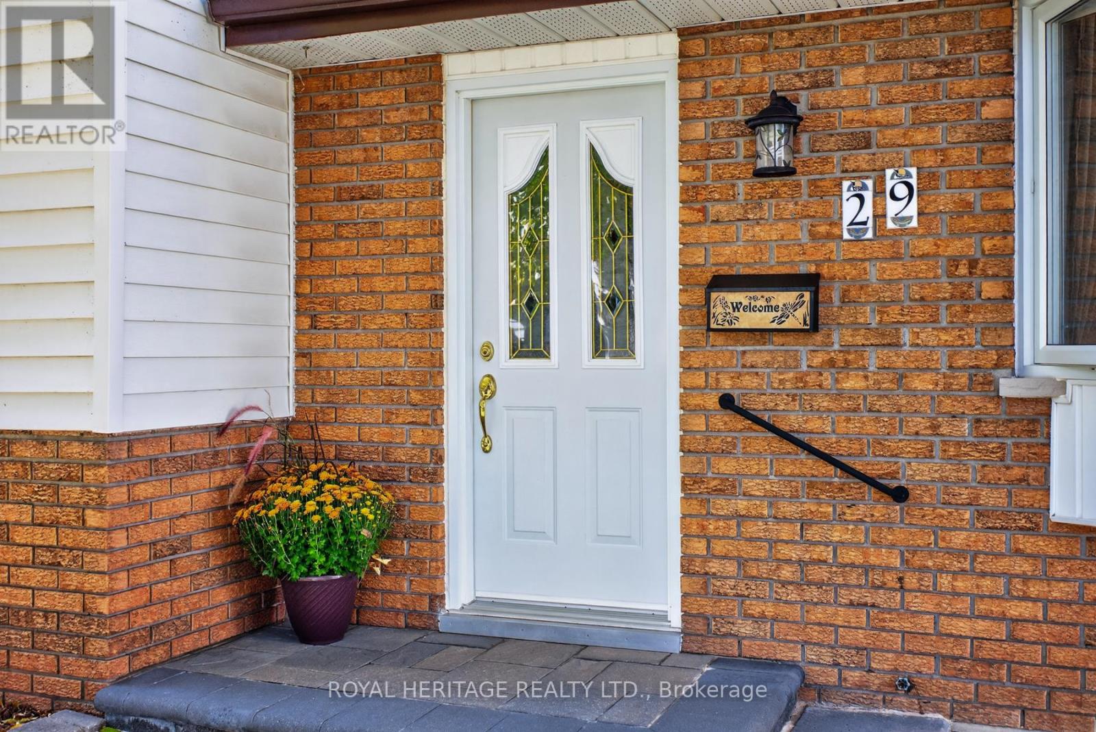 29 Rideau Crescent, Peterborough (Ashburnham Ward 4), Ontario  K9J 1G7 - Photo 4 - X12440822