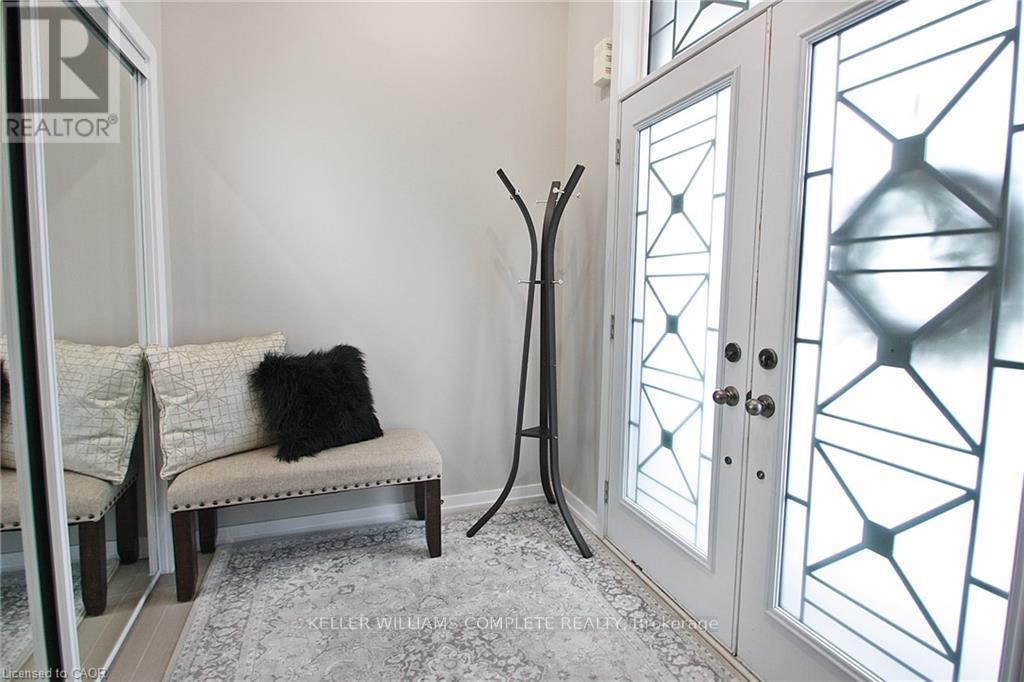23 Scarletwood Street, Hamilton, Ontario  L8J 0K8 - Photo 2 - X12440848