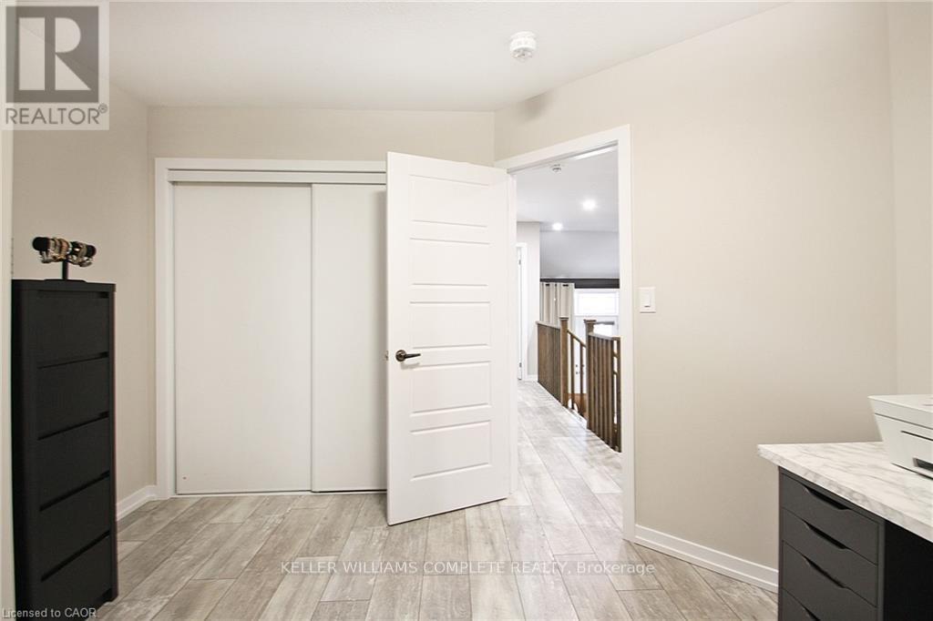 23 Scarletwood Street, Hamilton, Ontario  L8J 0K8 - Photo 21 - X12440848