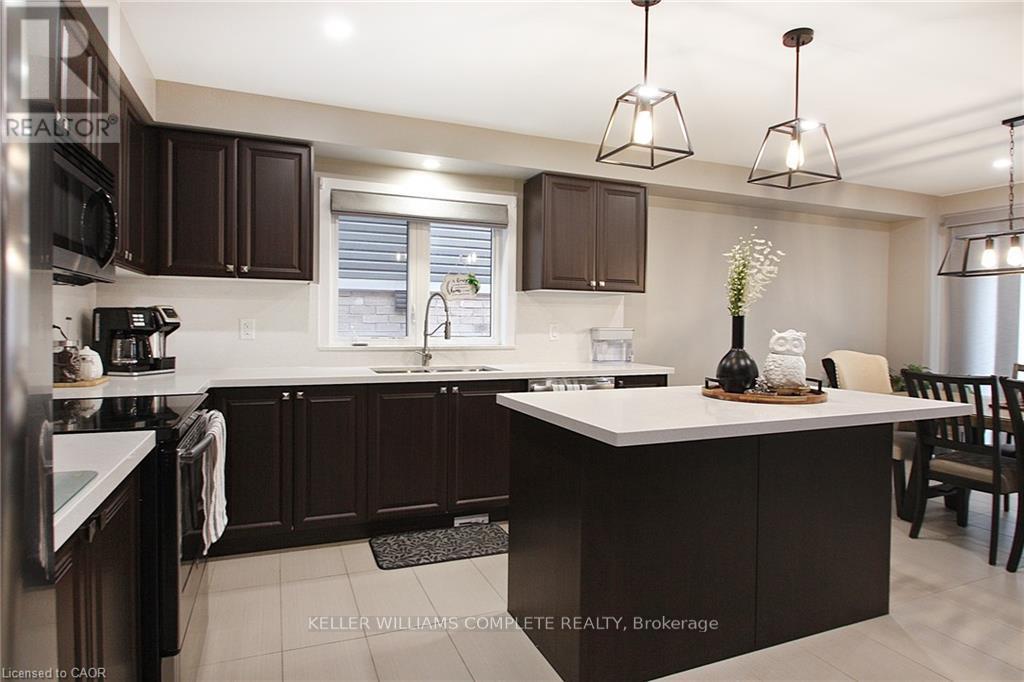 23 Scarletwood Street, Hamilton, Ontario  L8J 0K8 - Photo 7 - X12440848
