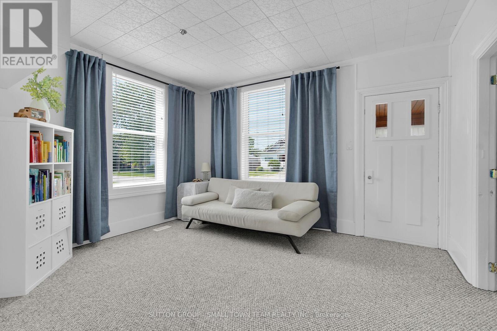 Photo 22 of 46 for 83 John Street W