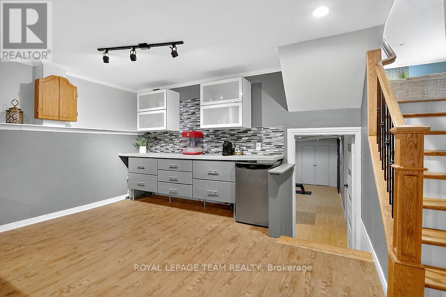 5664 South Island Park Drive, Ottawa, Ontario  K4M 1J3 - Photo 19 - X12439653