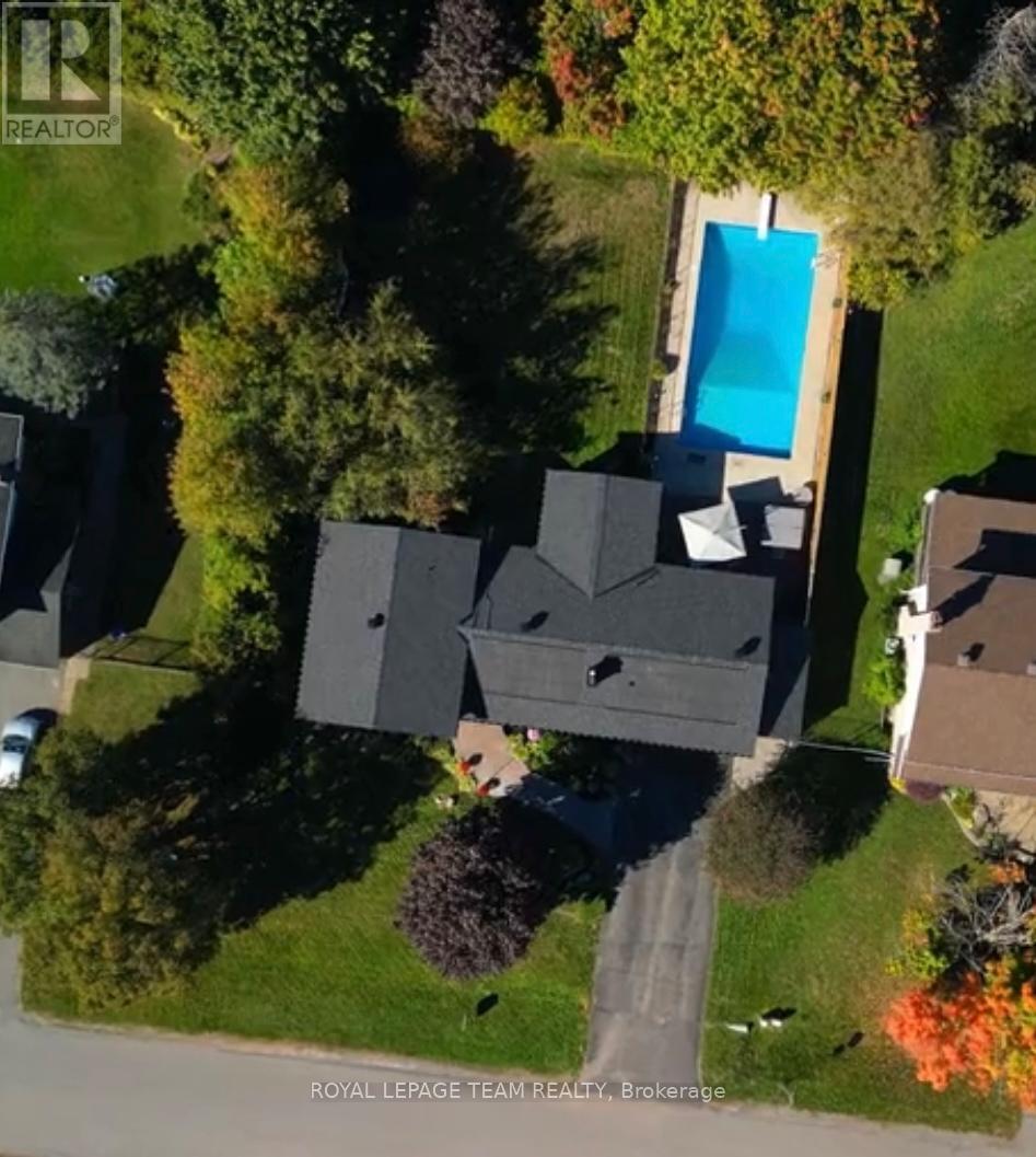 5664 South Island Park Drive, Ottawa, Ontario  K4M 1J3 - Photo 3 - X12439653