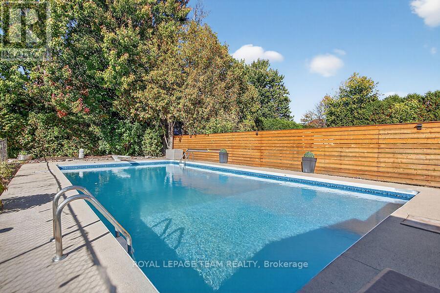 5664 South Island Park Drive, Ottawa, Ontario  K4M 1J3 - Photo 35 - X12439653