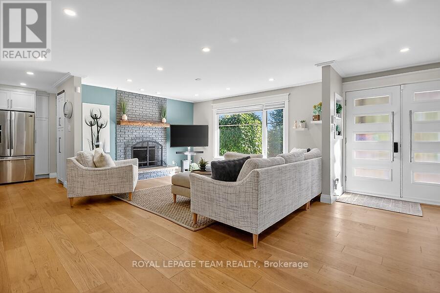 5664 South Island Park Drive, Ottawa, Ontario  K4M 1J3 - Photo 4 - X12439653