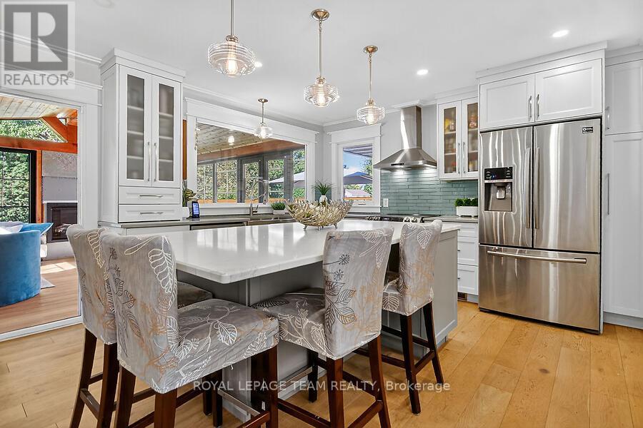 5664 South Island Park Drive, Ottawa, Ontario  K4M 1J3 - Photo 7 - X12439653