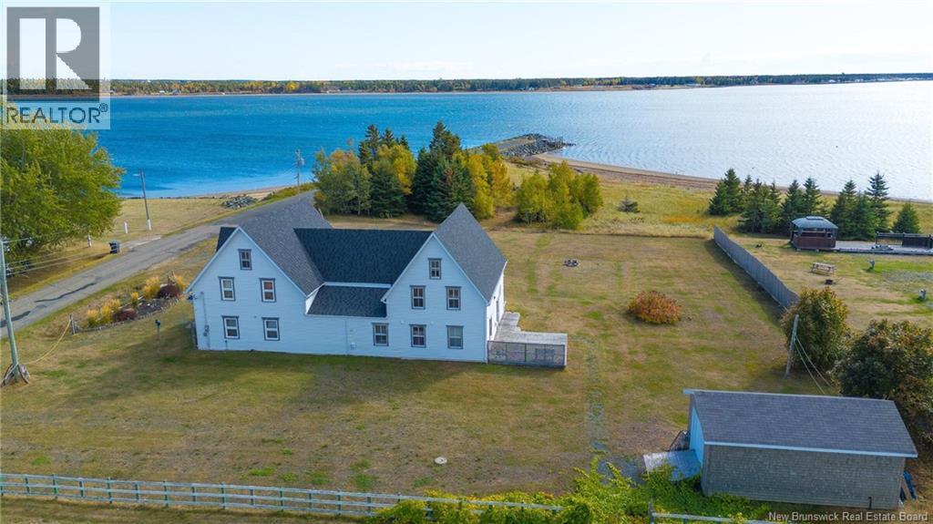 62 Rue Du Parc Street, Petite-Lamèque, New Brunswick  E8T 1H9 - Photo 3 - NB127590