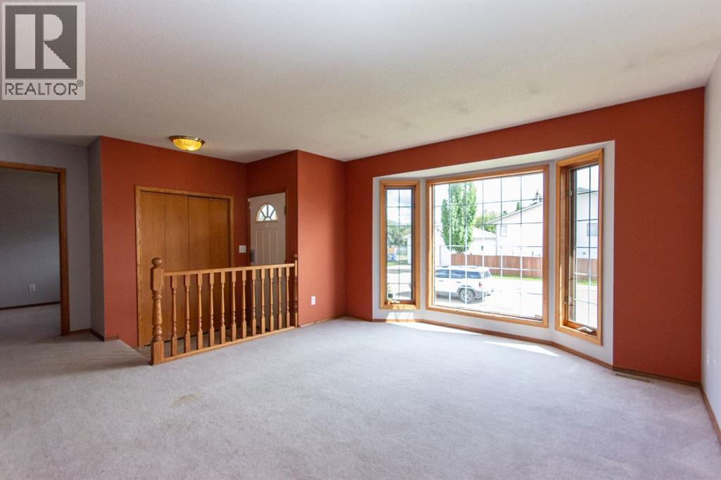 66 Edwards Crescent, Red Deer, Alberta  T4R 2N1 - Photo 2 - A2247929