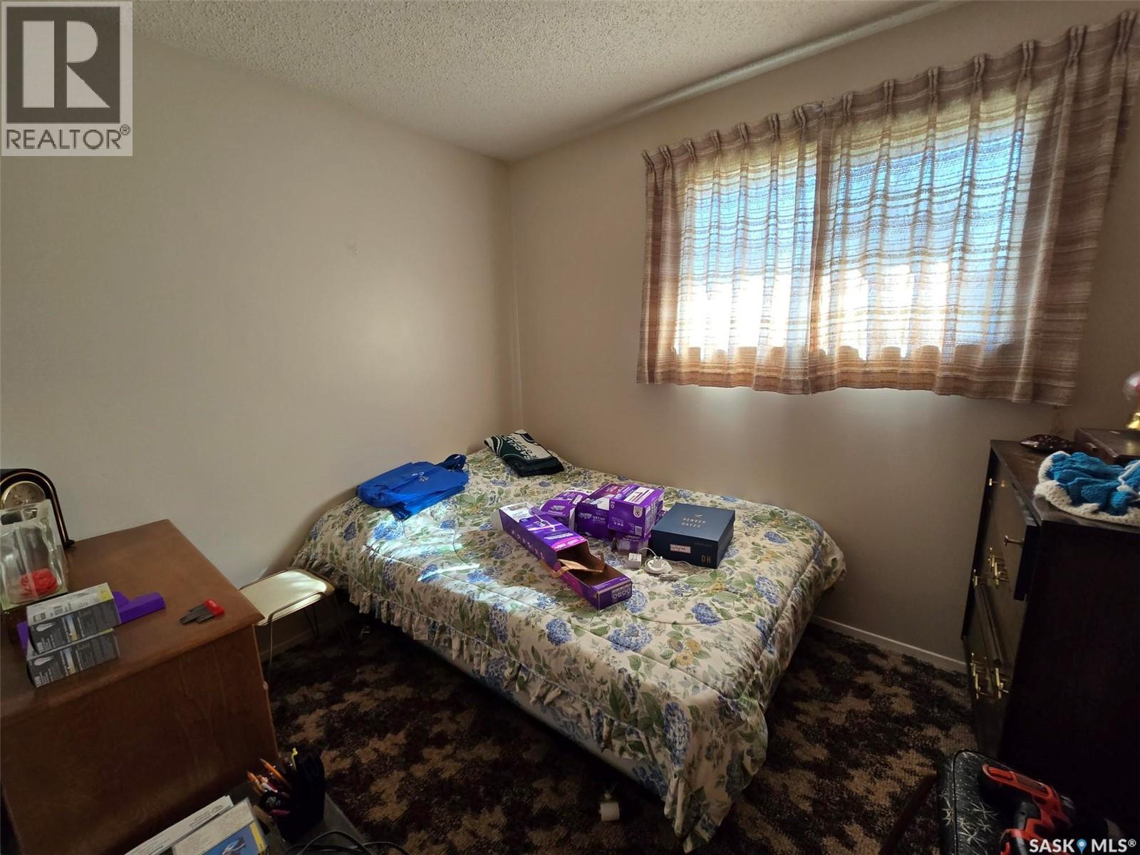 1221 Dahl Street E, Swift Current, Saskatchewan  S9H 3X9 - Photo 5 - SK019932